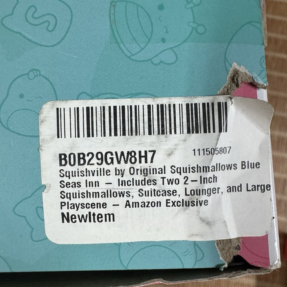 Squishville Blue Seas Inn Playset, 2-Inch Squishmallows with Suitcase, Kids Toys - Picture 5 of 6